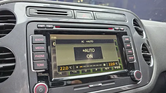 Volkswagen 티구안 2.0 TDI 2015 14