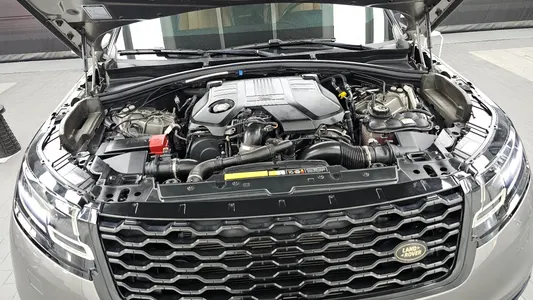 Land Rover 레인지로버 벨라 3.0 D300 R- HSE 2019 6