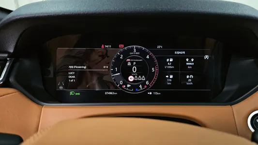 Land Rover 레인지로버 벨라 3.0 D300 R- HSE 2019 8