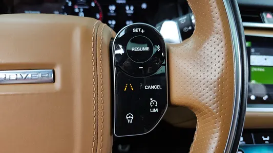 Land Rover 레인지로버 벨라 3.0 D300 R- HSE 2019 26