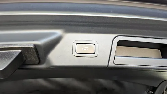 Land Rover 레인지로버 벨라 3.0 D300 R- HSE 2019 32