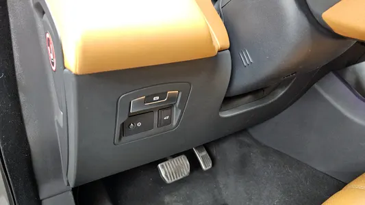 Land Rover 레인지로버 벨라 3.0 D300 R- HSE 2019 29