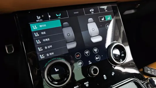 Land Rover 레인지로버 벨라 3.0 D300 R- HSE 2019 37