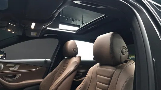 Mercedes-Benz E-Class W213 E300e 4MATIC 2021 16