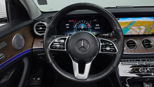 Mercedes-Benz E-Class W213 E300e 4MATIC 2020 15