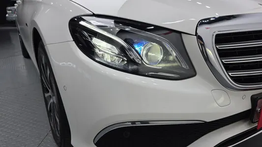 Mercedes-Benz E-Class W213 E300e 4MATIC 2020 22