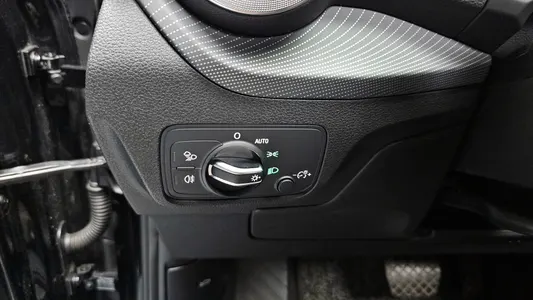 Audi Q2 35 TDI 2023 29