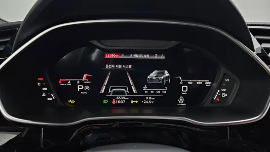 Audi Q3 (F3) 35 TDI 2025 8