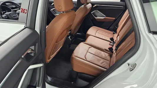 Audi Q3 (F3) 35 TDI 2025 12