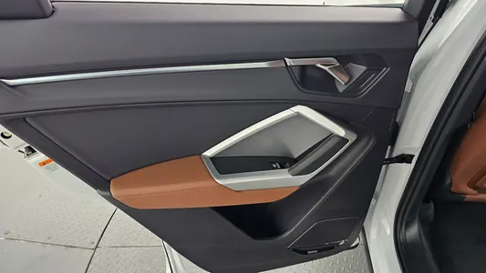 Audi Q3 (F3) 35 TDI 2025 25