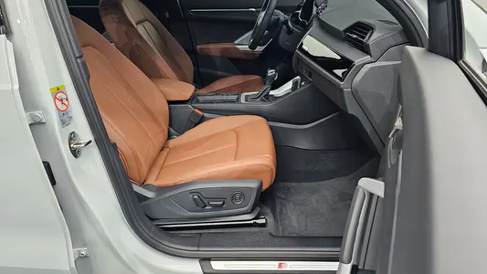 Audi Q3 (F3) 35 TDI 2025 26