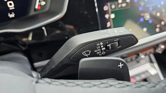 Audi Q3 (F3) 35 TDI 2025 28