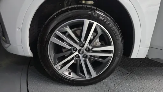 Audi Q5 (FY) 45 TFSI 2021 5
