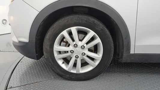 KG Mobility Tivoli VX 2WD 2015 5