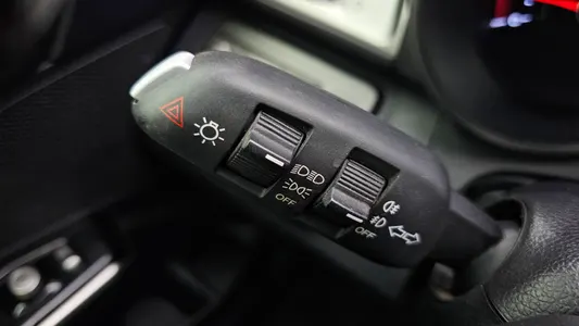 KG Mobility Tivoli VX 2WD 2015 18