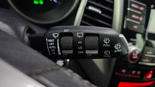 KG Mobility Tivoli VX 2WD 2015 29