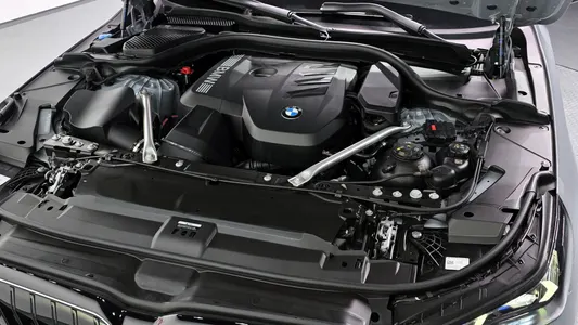 BMW 5 Series (G60) 520i 2025 5