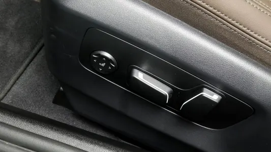 BMW 5 Series (G60) 520i 2025 29