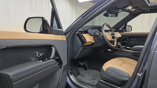 Land Rover 3 P400 AB 2025 10