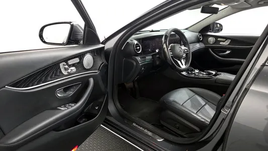 Mercedes-Benz E-Class W213 E300 4MATIC 2019 10