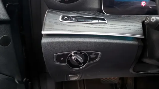 Mercedes-Benz E-Class W213 E300 4MATIC 2019 28