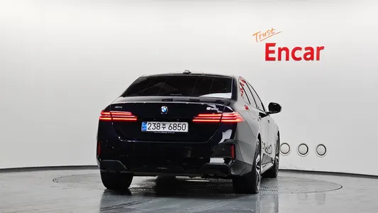 BMW 5 Series (G60) 530i xDrive M 2025 4
