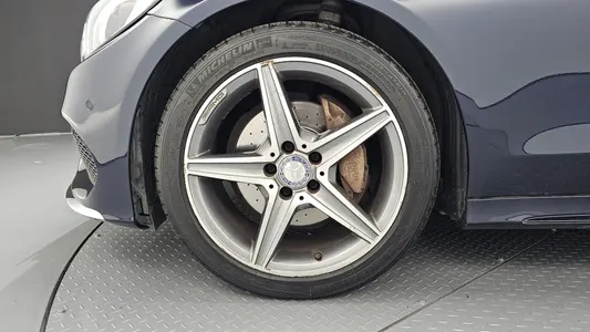 Mercedes-Benz C-Class W205 C200 AMG Line 2016 5