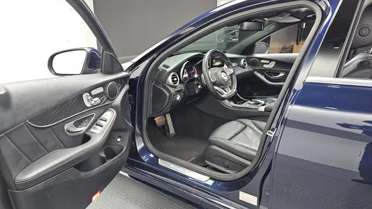 Mercedes-Benz C-Class W205 C200 AMG Line 2016 10