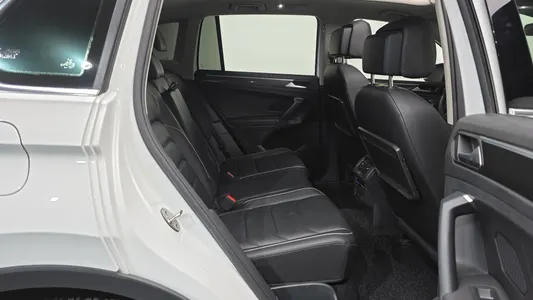 Volkswagen 2 2.0 TDI 2020 11