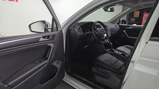 Volkswagen 2 2.0 TDI 2020 10