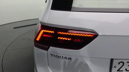 Volkswagen 2 2.0 TDI 2020 23