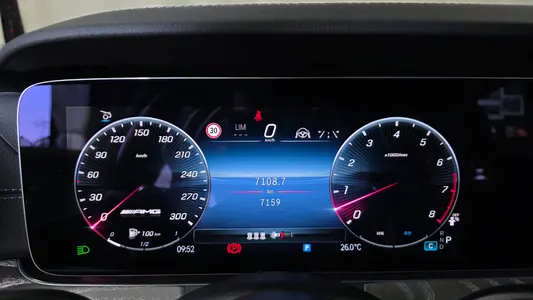 Mercedes-Benz AMG GT 4 43 4MATIC+ 2024 8