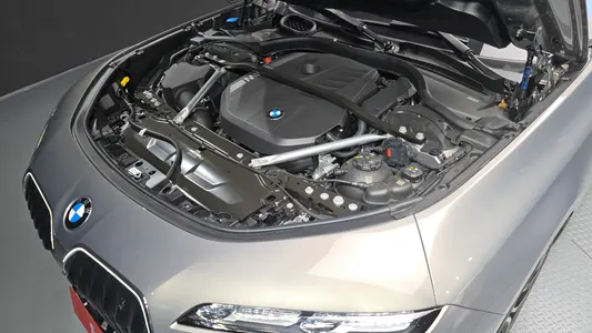 BMW 7 Series (G70) 740i xDrive M 2025 6