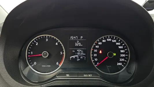 Volkswagen 폴로 1.6 TDI R-Line 2013 8