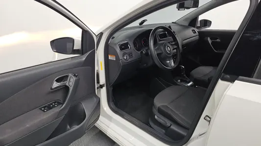 Volkswagen 폴로 1.6 TDI R-Line 2013 10