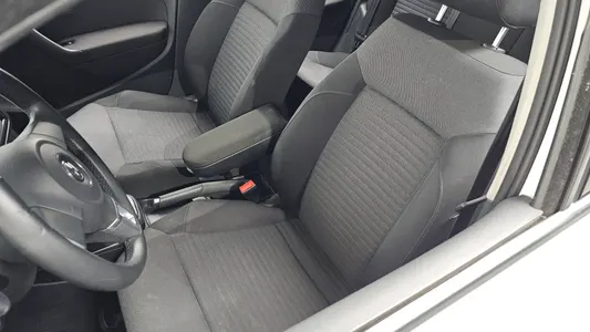 Volkswagen 폴로 1.6 TDI R-Line 2013 17
