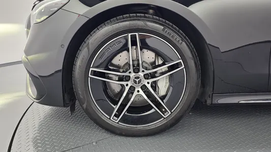 Mercedes-Benz E-Class W214 E300 4MATIC AMG Line 2024 4