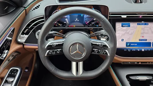 Mercedes-Benz E-Class W214 E300 4MATIC AMG Line 2024 12