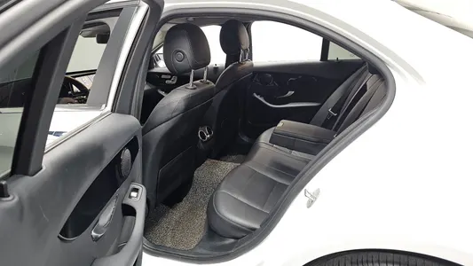 Mercedes-Benz C-Class W205 C200 2020 12