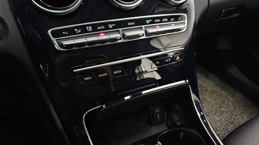 Mercedes-Benz C-Class W205 C200 2020 29