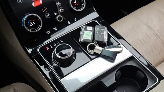 Land Rover 레인지로버 벨라 2.0 D240 SE 2018 9