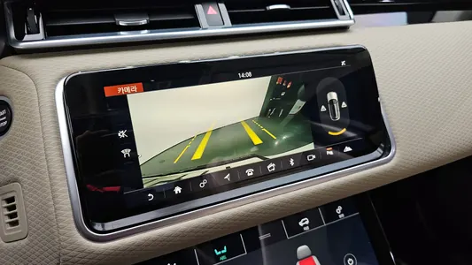 Land Rover 레인지로버 벨라 2.0 D240 SE 2018 14