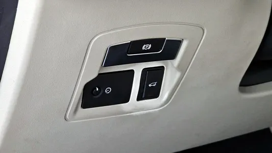 Land Rover 레인지로버 벨라 2.0 D240 SE 2018 15