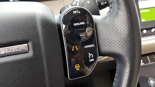 Land Rover 레인지로버 벨라 2.0 D240 SE 2018 17