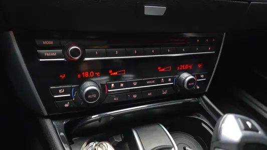 BMW 5 Series GT (F07) GT ED Edition 2013 16
