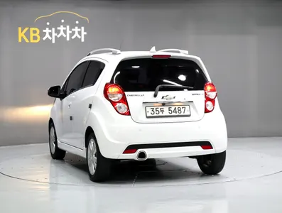 Chevrolet Spark LT 2013 4