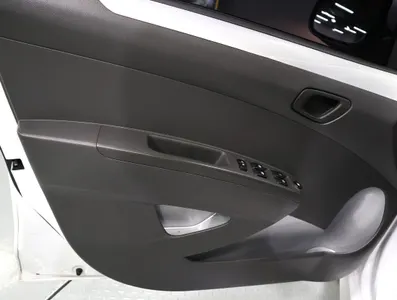 Chevrolet Spark LT 2013 8