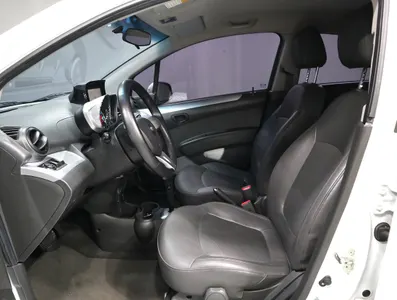 Chevrolet Spark LT 2013 9