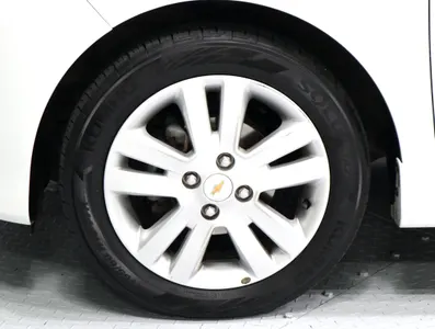 Chevrolet Spark LT 2013 19