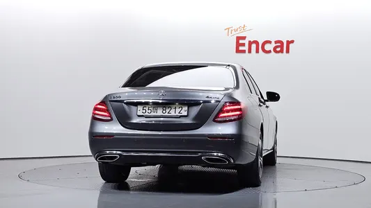 Mercedes-Benz E-Class W213 E300 4MATIC 2017 4